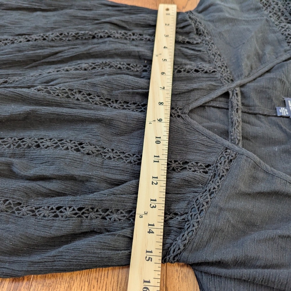 American Eagle Black V Neck Crochet Lace Trim Long Sleeve Crinkle Dress XS Boho - Picture 6 of 7